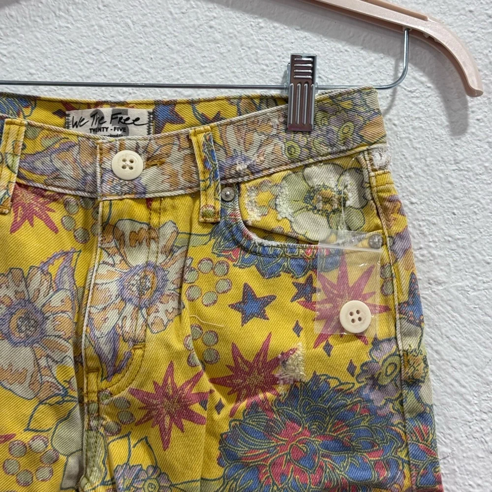 NWT We The Free Printed Cut Off Bermuda Shorts - Picture 2 of 5